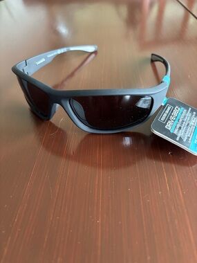 Foster Grant Drive 360  Polarized,100% UVA-UVB protect,black mirror,rubberized